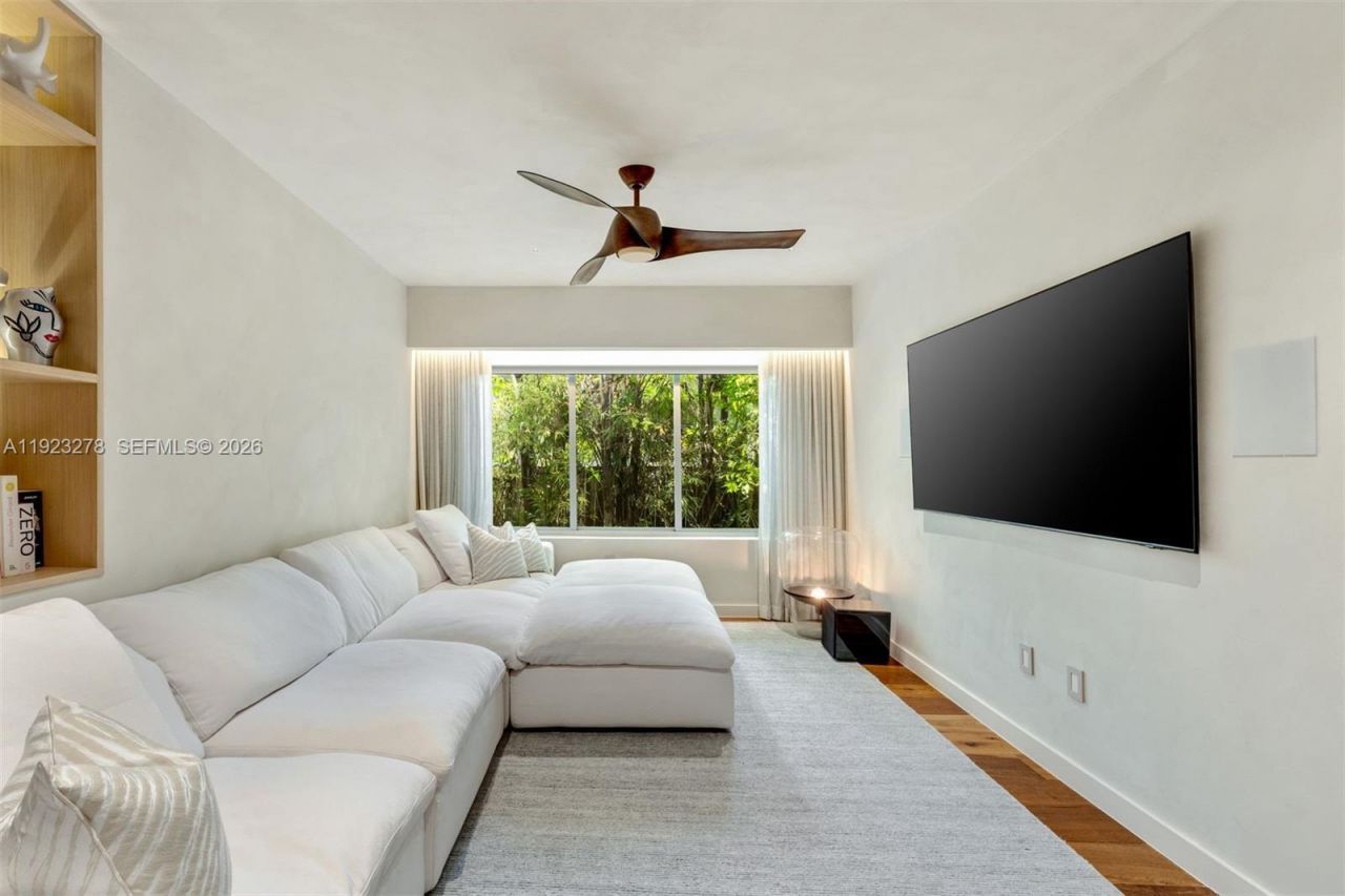 1668 Tigertail Ave, Miami, FL 33133 Photo