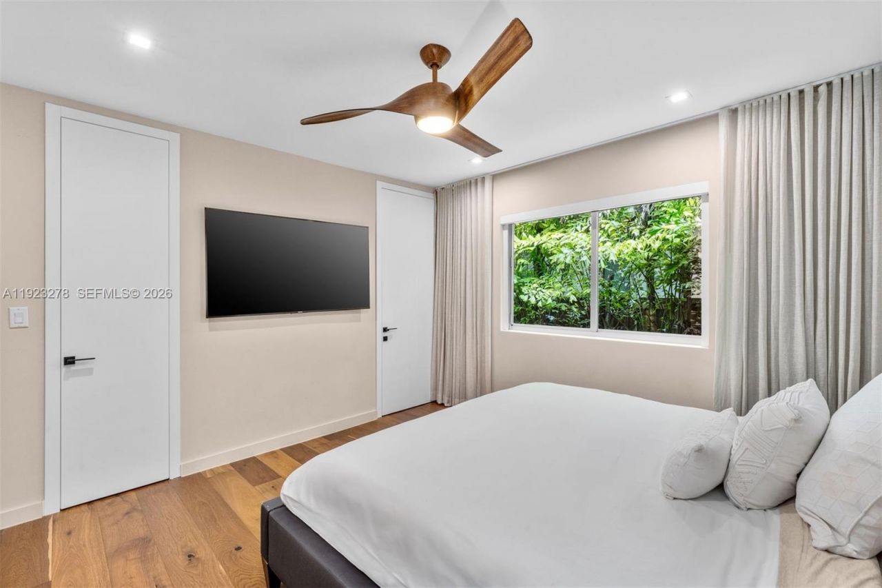 1668 Tigertail Ave, Miami, FL 33133 Photo