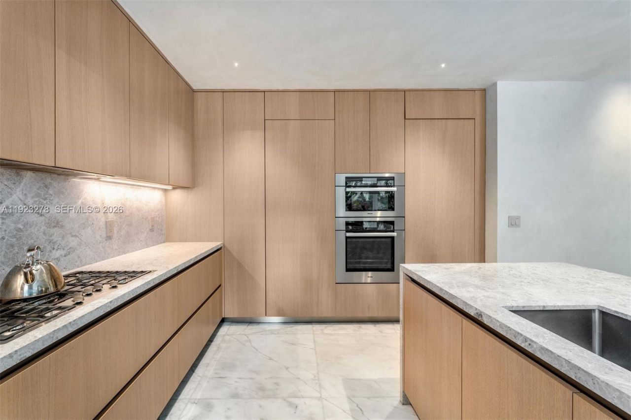 1668 Tigertail Ave, Miami, FL 33133 Photo