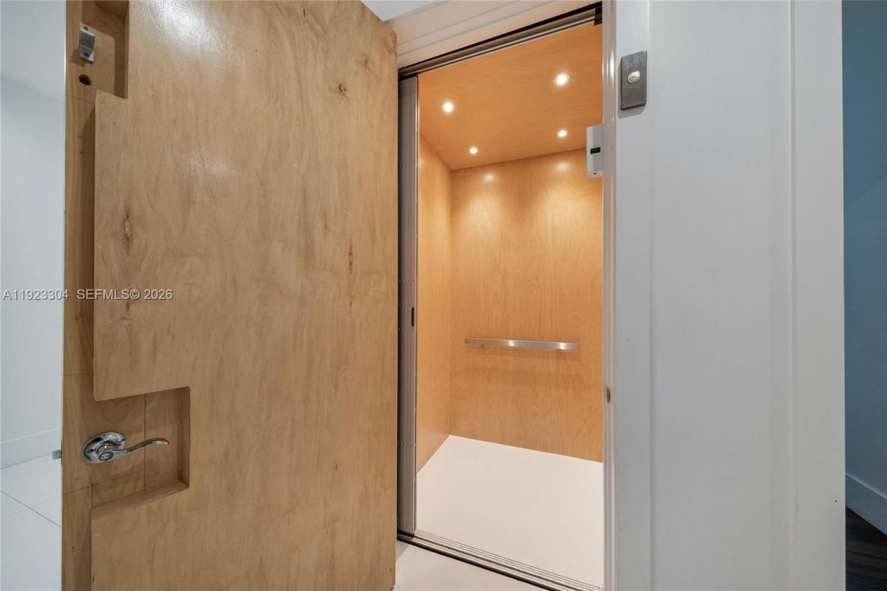 12401 SW 45th St, Miami, FL 33175 Photo