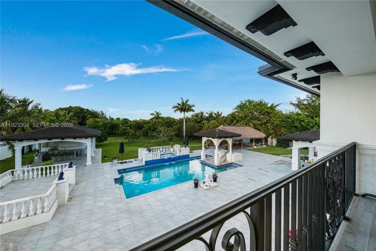 12401 SW 45th St, Miami, FL 33175 Photo