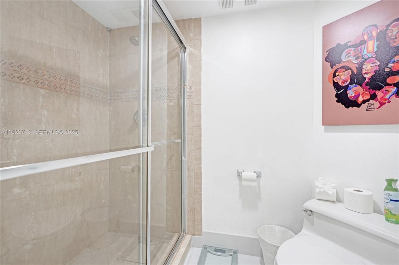 3600 Mystic Point Drive, Unit 507, Aventura, FL 33180 Photo