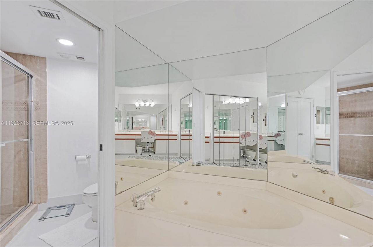 3600 Mystic Point Drive, Unit 507, Aventura, FL 33180 Photo