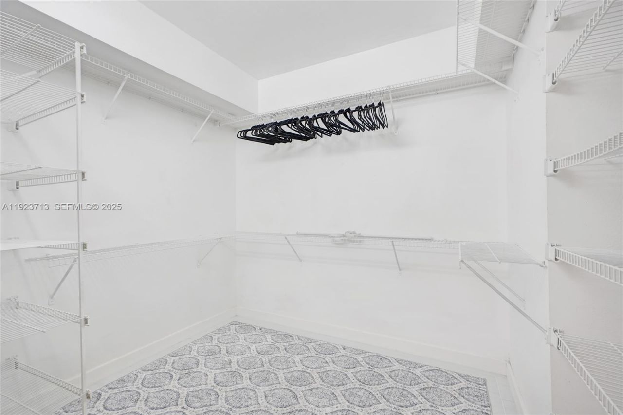 3600 Mystic Point Drive, Unit 507, Aventura, FL 33180 Photo