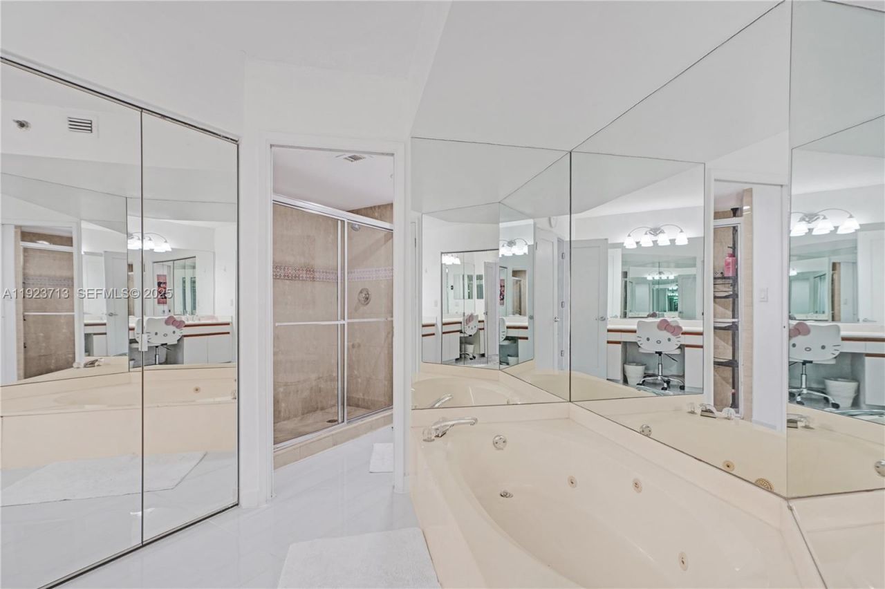 3600 Mystic Point Drive, Unit 507, Aventura, FL 33180 Photo