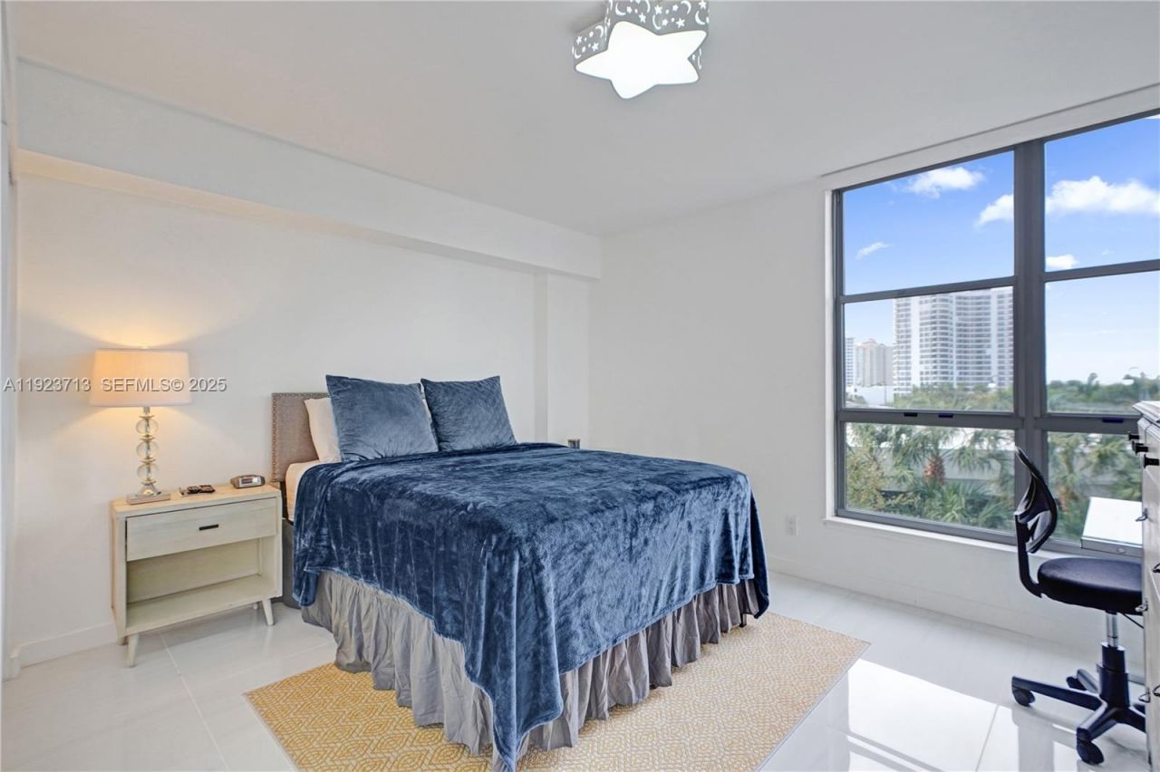 3600 Mystic Point Drive, Unit 507, Aventura, FL 33180 Photo