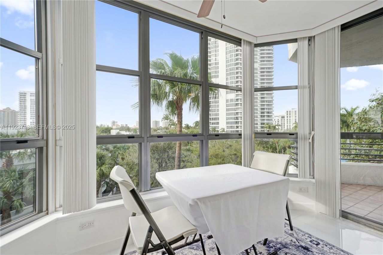 3600 Mystic Point Drive, Unit 507, Aventura, FL 33180 Photo