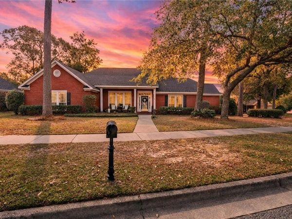 9340 Aspen Circle, Daphne, AL 36527