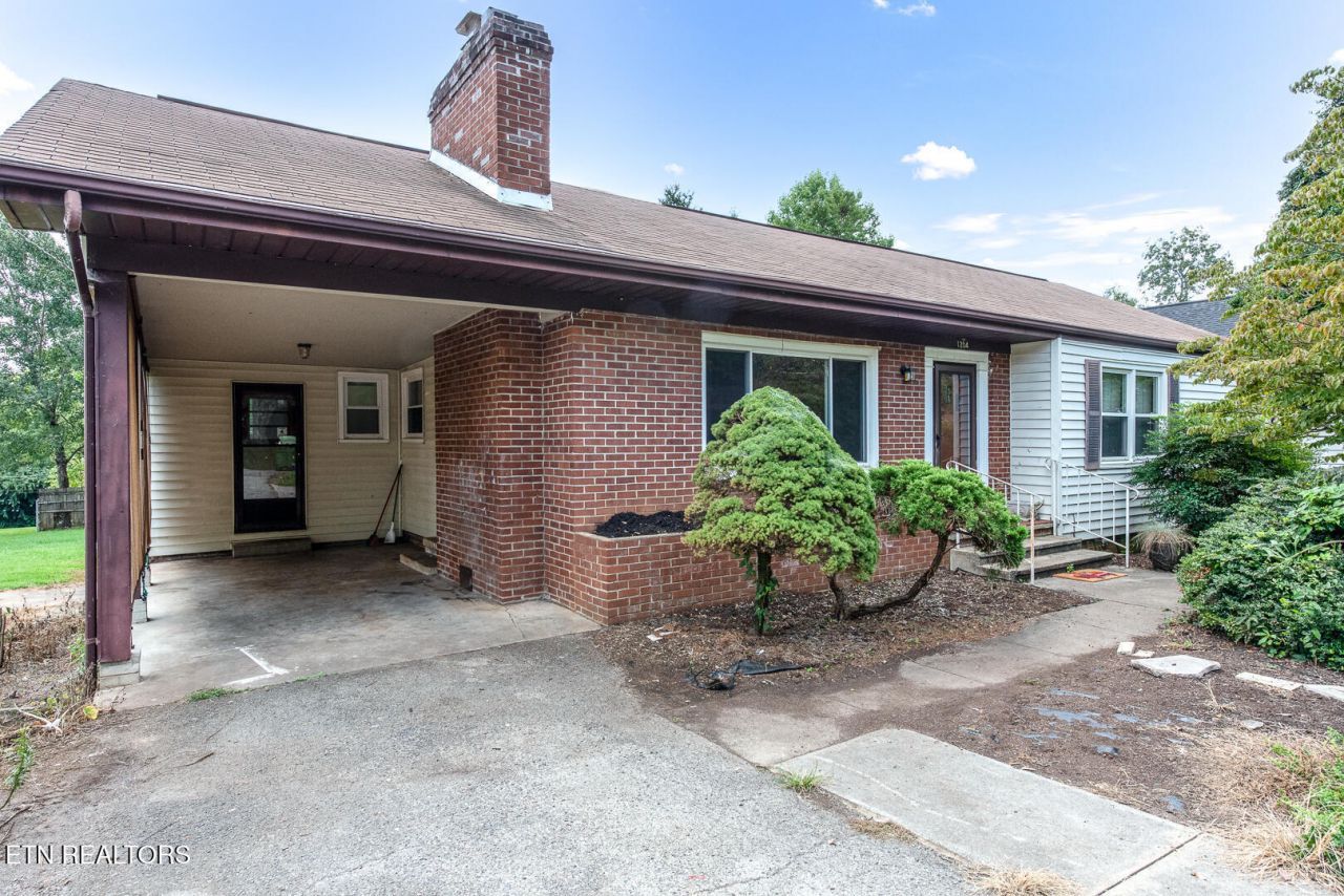 1204 Redwood Ave, Maryville, TN 37803 Main Photo