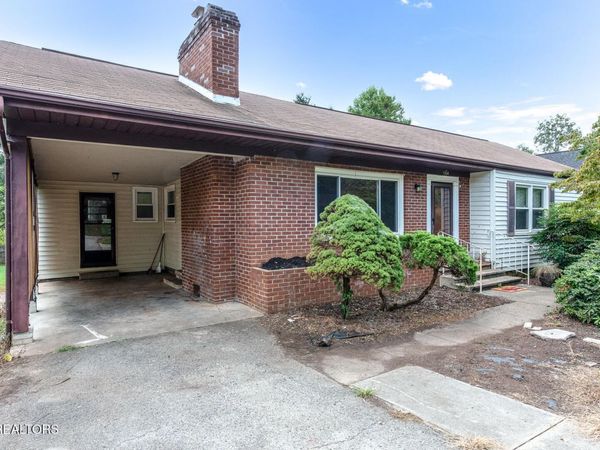 1204 Redwood Ave, Maryville, TN 37803