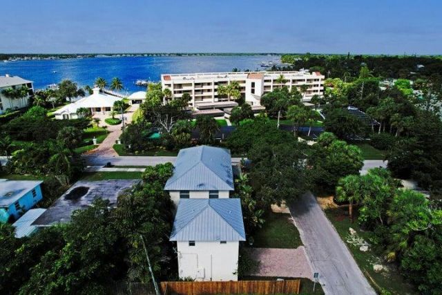 516 NW North River Drive, Stuart, FL 34994 Photo