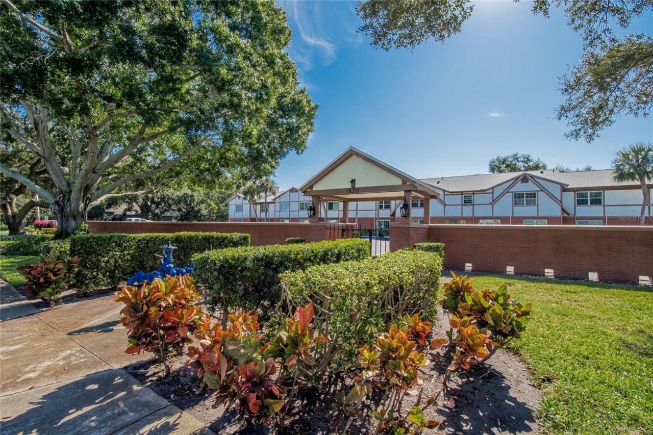 650 Pinellas Point Drive S, Unit 236, Saint Petersburg, FL 33705 Photo