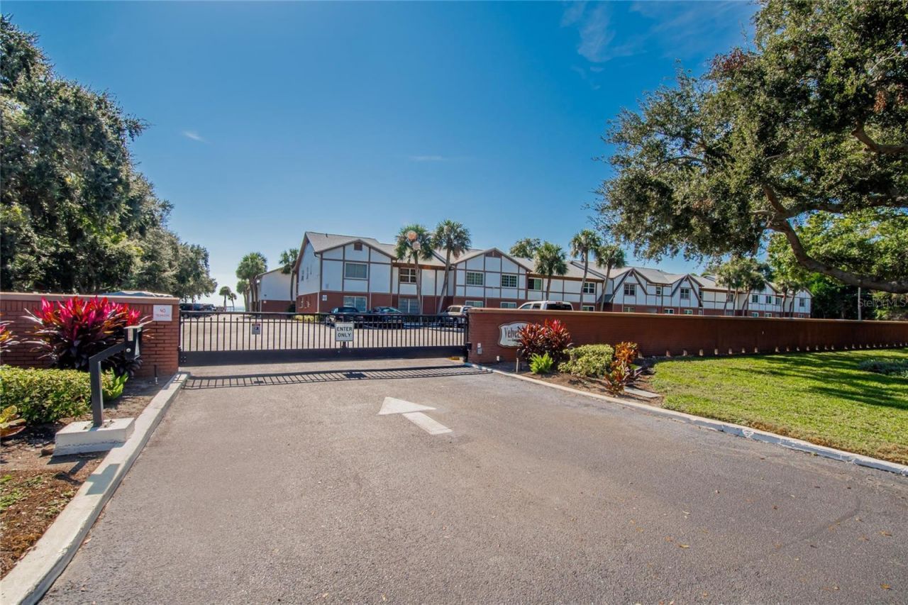 650 Pinellas Point Drive S, Unit 236, Saint Petersburg, FL 33705 Photo