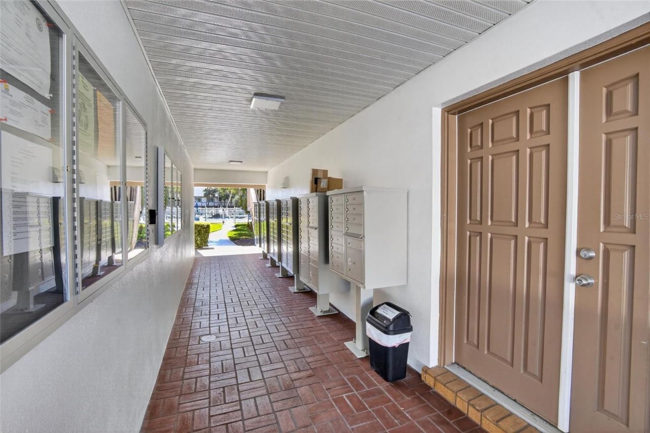 650 Pinellas Point Drive S, Unit 236, Saint Petersburg, FL 33705 Photo