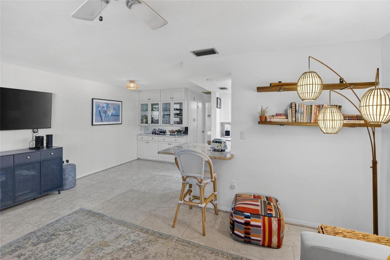 650 Pinellas Point Drive S, Unit 236, Saint Petersburg, FL 33705 Photo