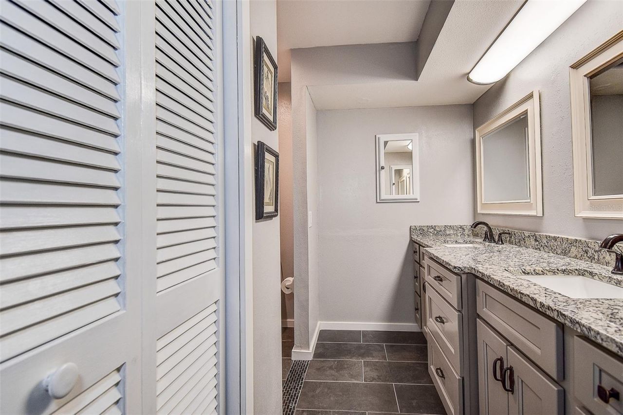 5253 Sandra Drive, Spring Hill, FL 34607 Photo