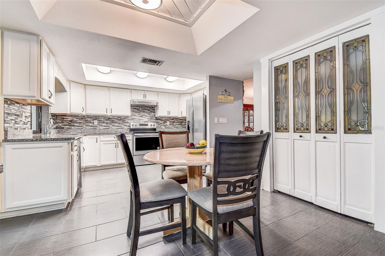 5253 Sandra Drive, Spring Hill, FL 34607 Photo