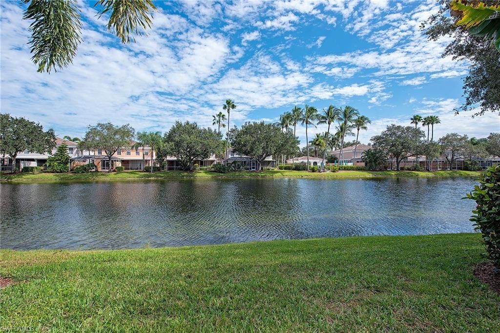 5697 Cove Cir, Unit 42, Naples, FL 34119 Photo