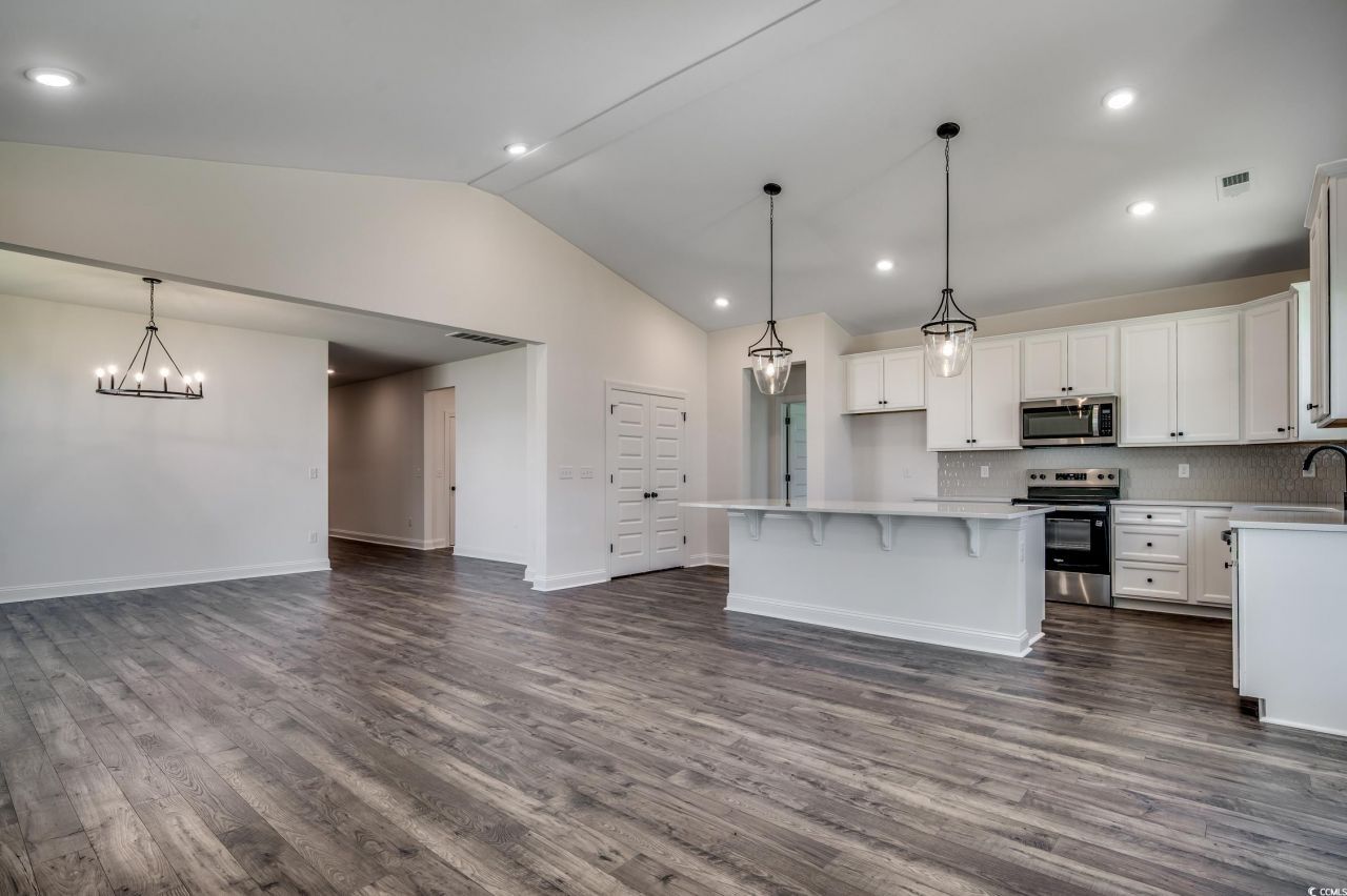 911 Inlet Keys St. Photo 10