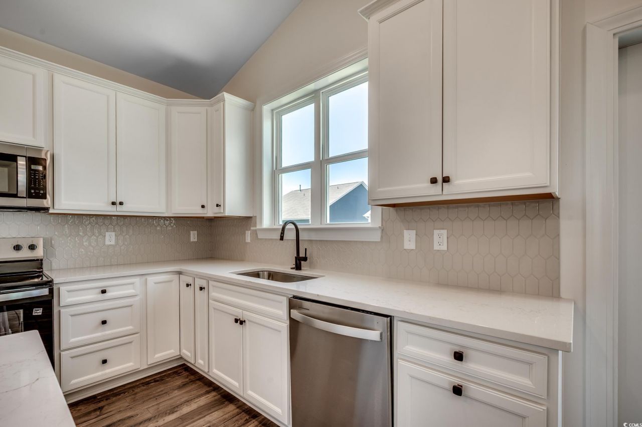 911 Inlet Keys St. Photo 15