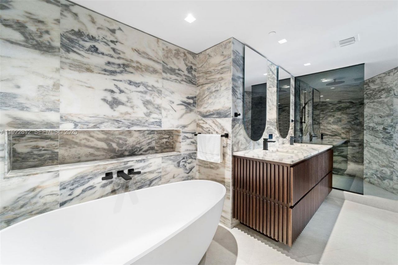 2127 Brickell Ave, Unit 3005, Miami, FL 33129 Photo