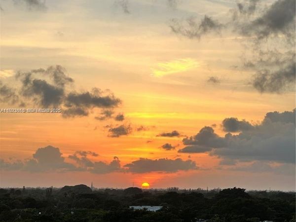 2650 SW 37th Ave, Unit 807, Miami, FL 33133