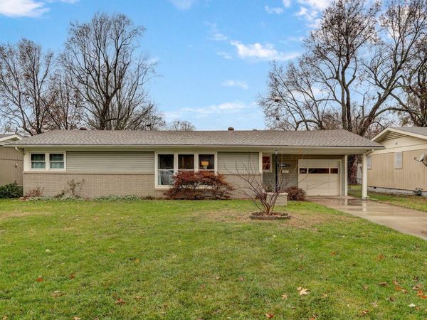 2225 S Hampton Avenue, Springfield, MO 65807