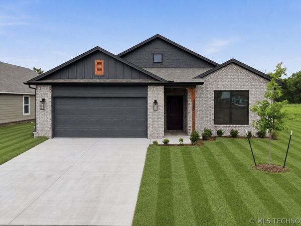 4505 W Van Buren Street, Broken Arrow, OK 74011