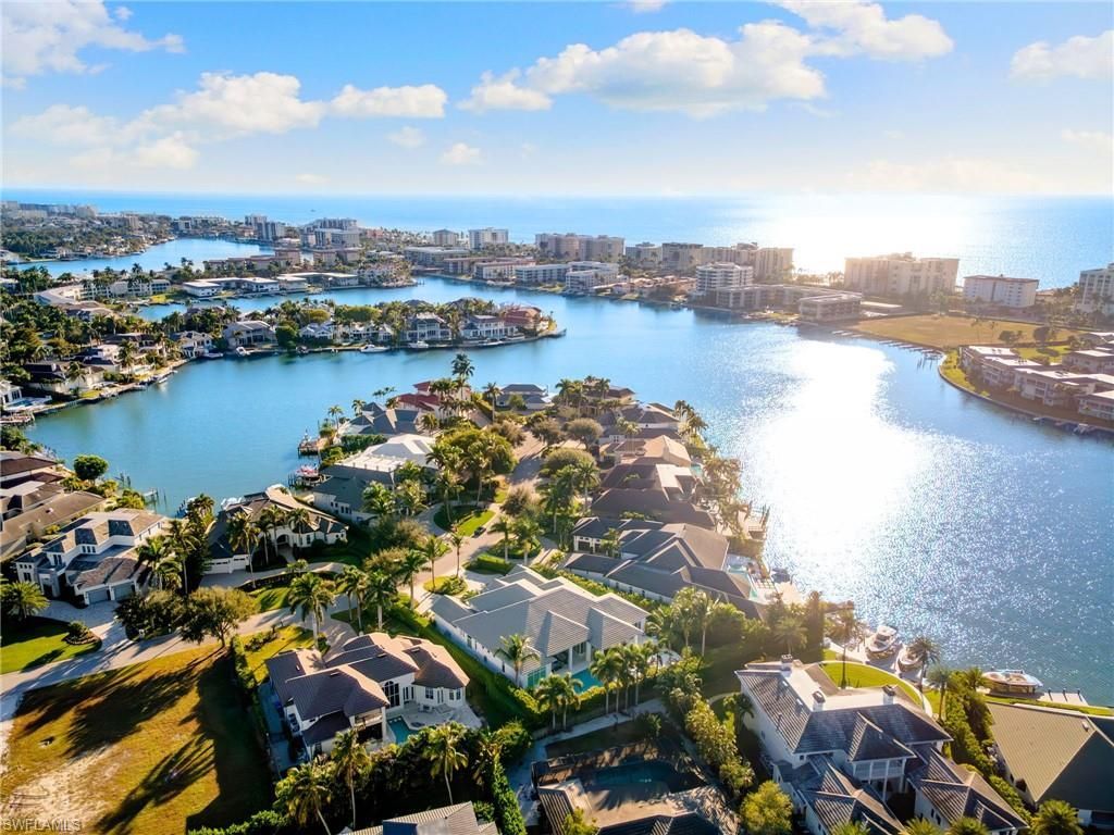 383 Cuddy Ct, Naples, FL 34103 Photo