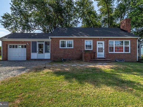 52 LAKE ROAD, LOTTSBURG, VA 22511