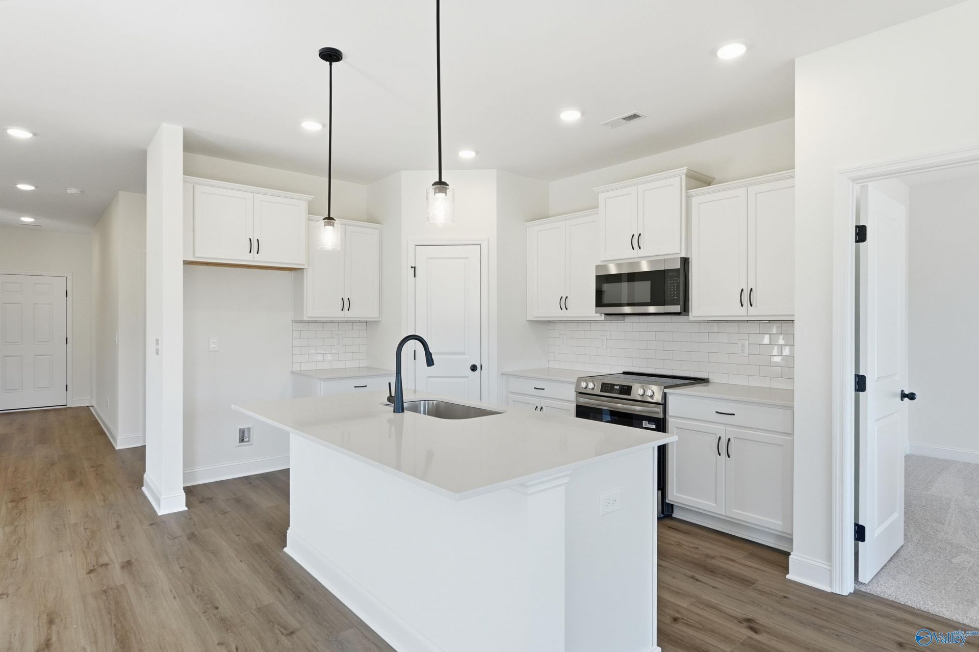 101 River Pointe Drive, New Market, AL 35761 Main Photo