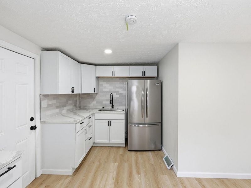 126 S Oakley Avenue, Columbus, OH 43204 Photo 7