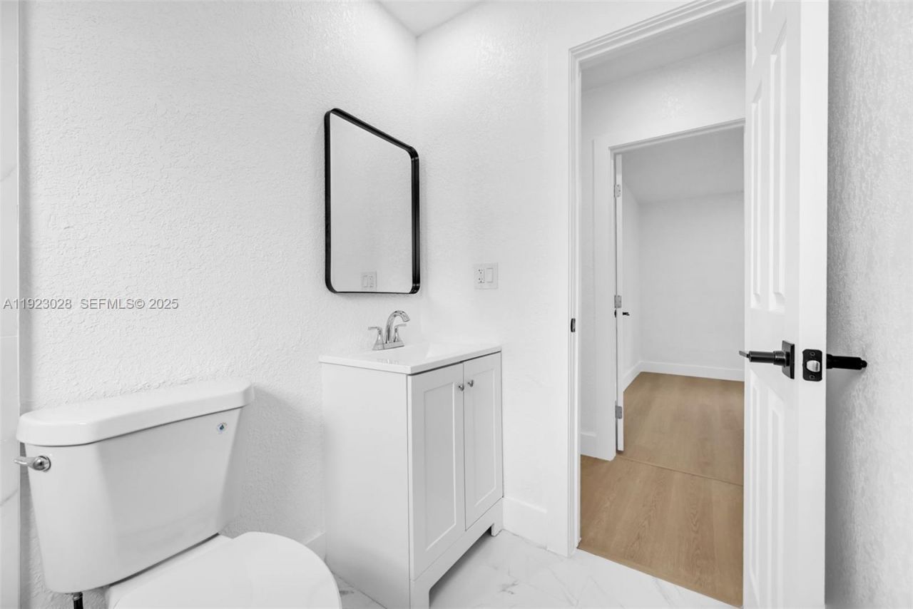 16140 NW 17th Pl, Miami Gardens, FL 33054 Photo