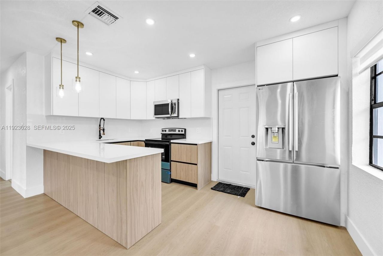 16140 NW 17th Pl, Miami Gardens, FL 33054 Photo