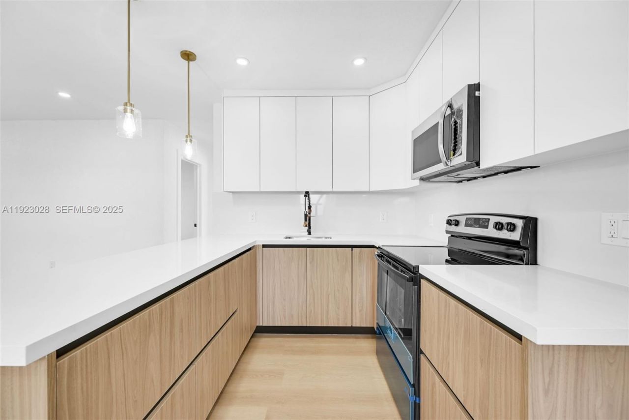 16140 NW 17th Pl, Miami Gardens, FL 33054 Photo