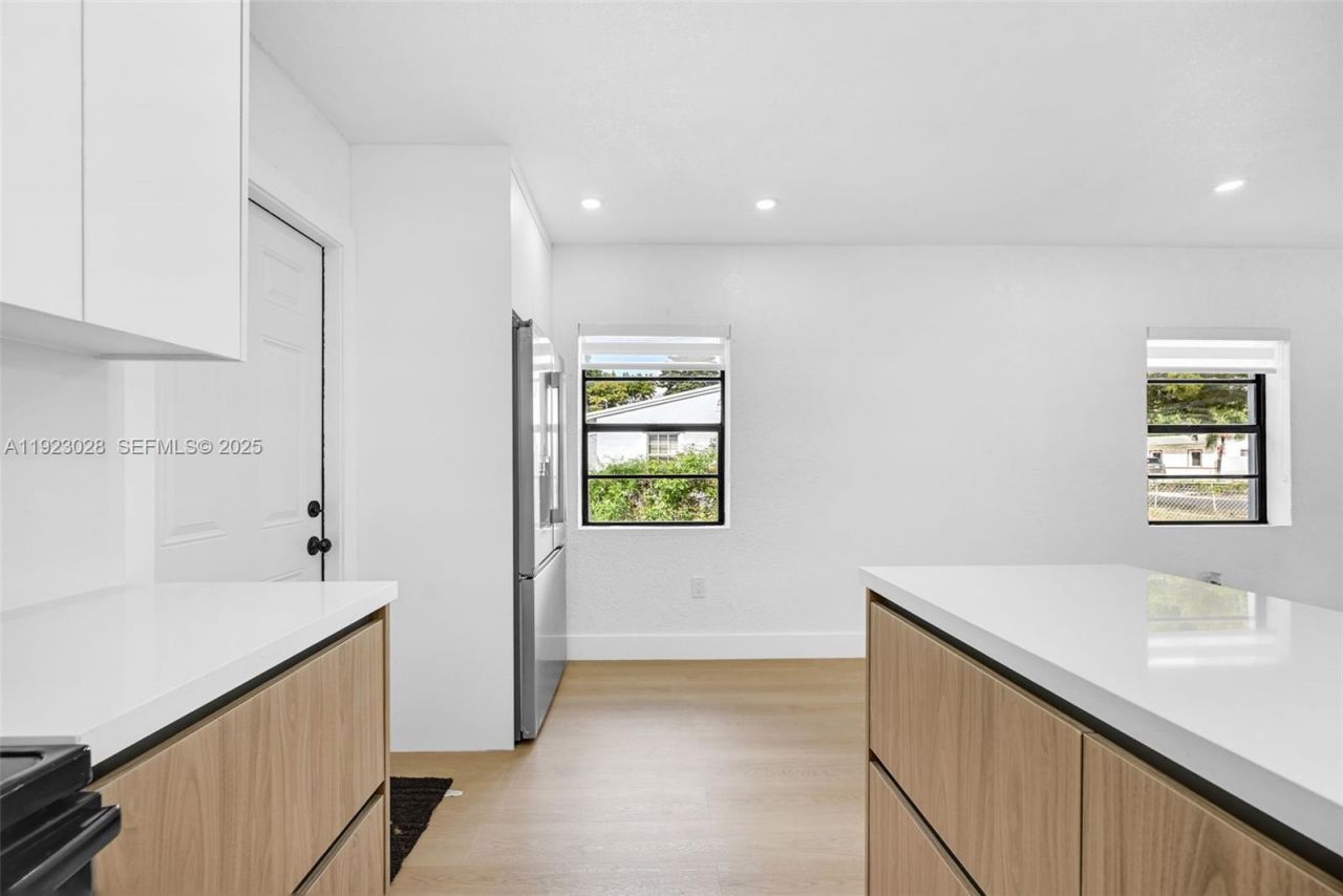 16140 NW 17th Pl, Miami Gardens, FL 33054 Photo