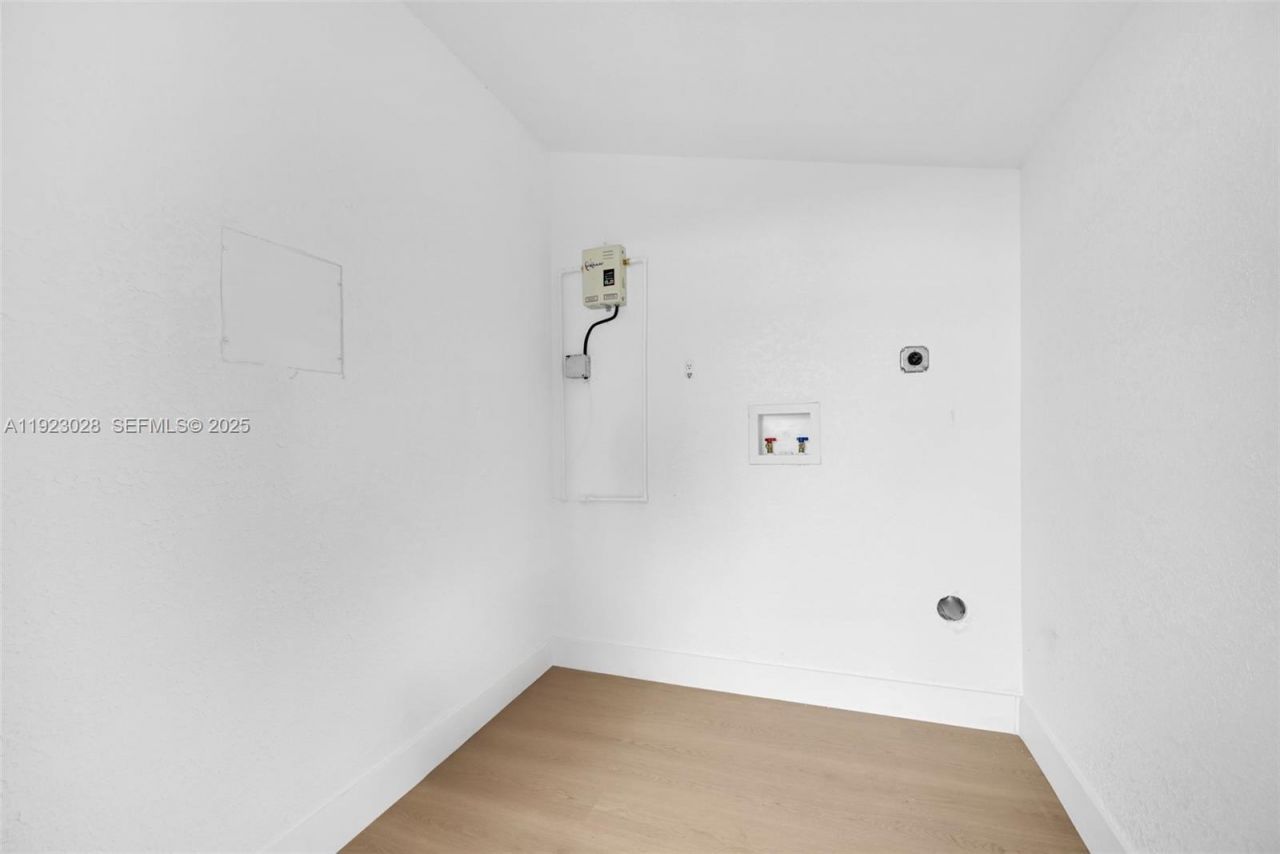 16140 NW 17th Pl, Miami Gardens, FL 33054 Photo