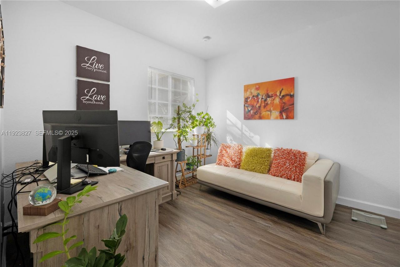 8525 SW 214th Ter, Cutler Bay, FL 33189 Photo