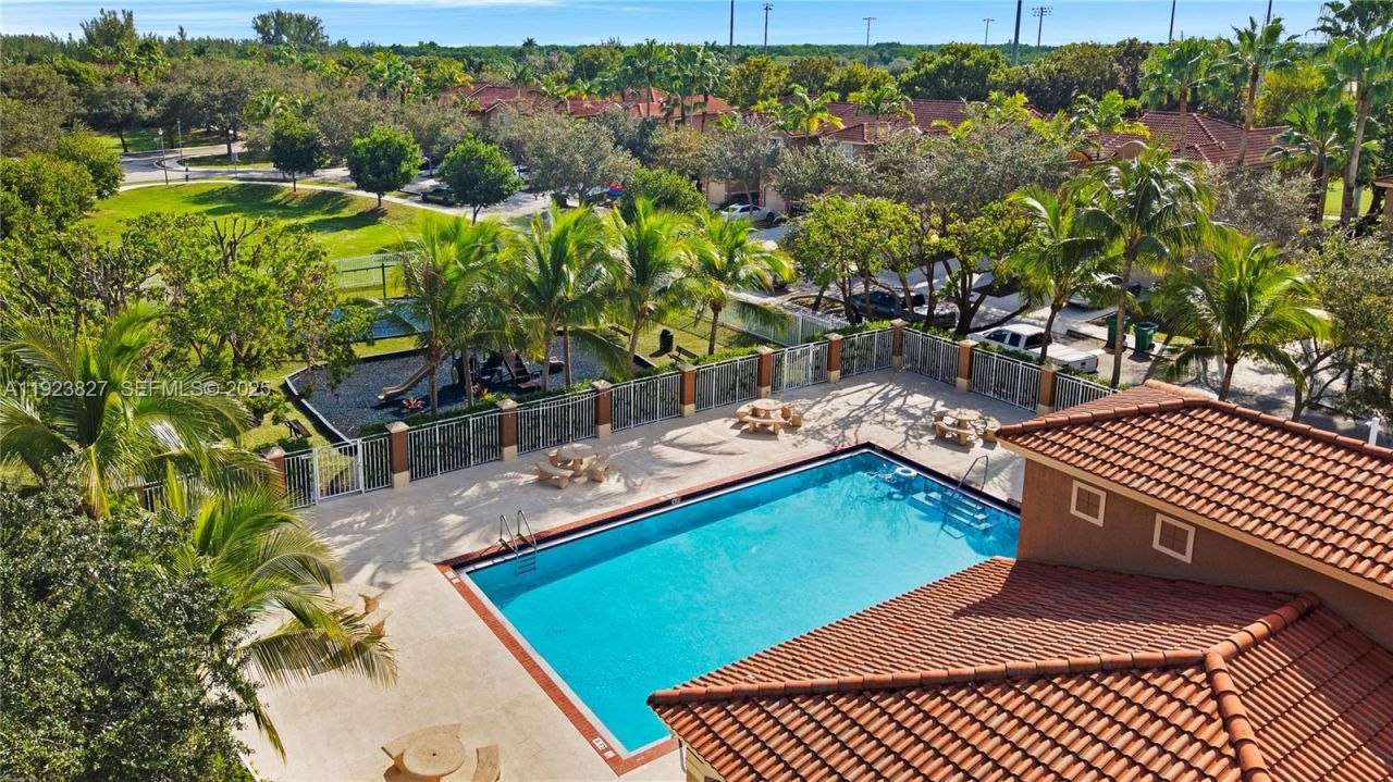 8525 SW 214th Ter, Cutler Bay, FL 33189 Photo