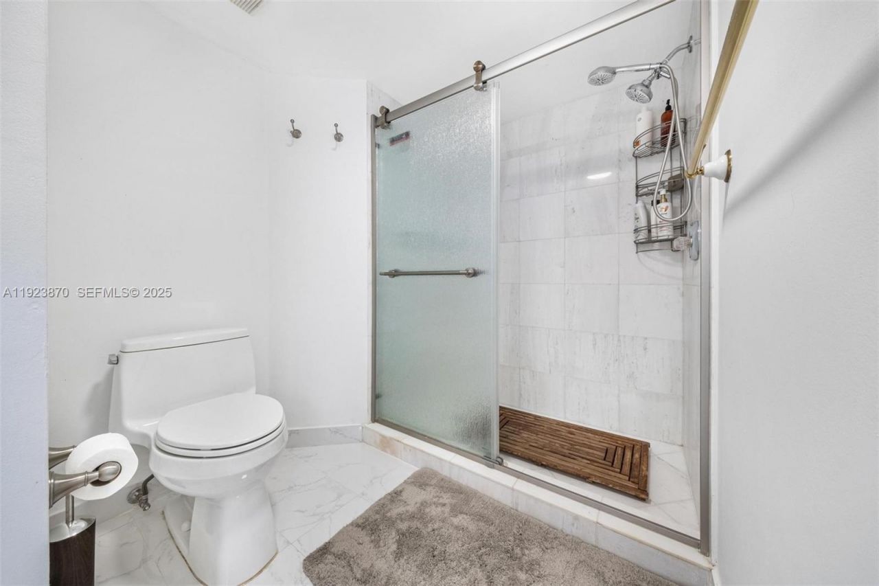 3400 NE 192nd St, Unit 1808, Aventura, FL 33180 Photo