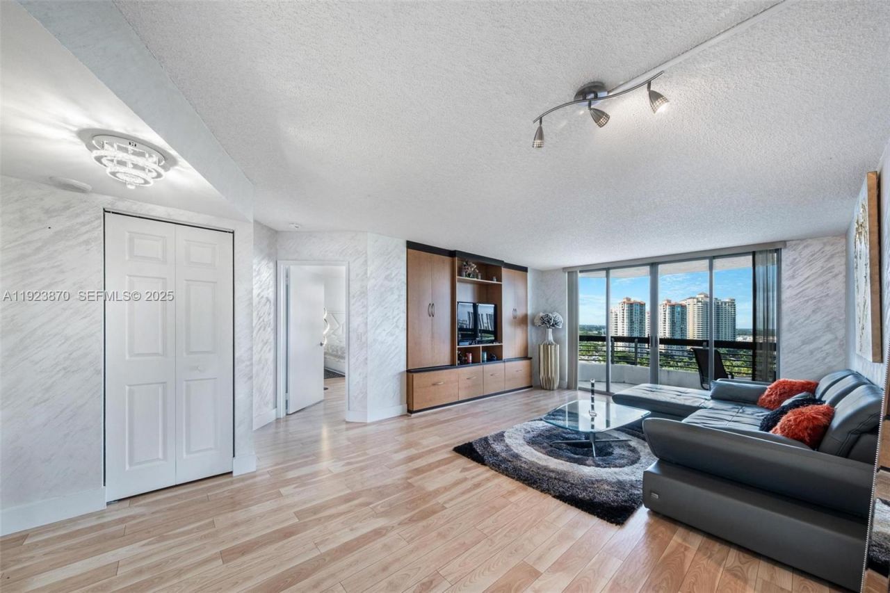3400 NE 192nd St, Unit 1808, Aventura, FL 33180 Photo