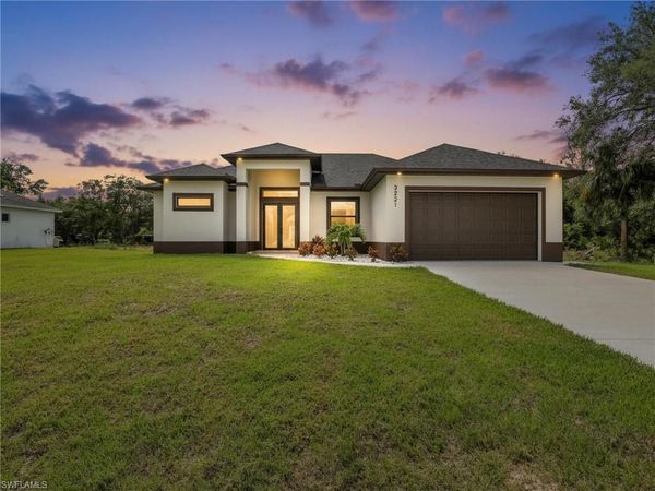 2221 Robert AVE, ALVA, FL 33920