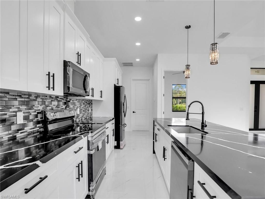 2221 Robert Ave, Alva, FL 33920 Photo