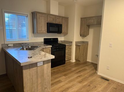 14740 Bass Drive #28, Redding, CA 96003 Photo