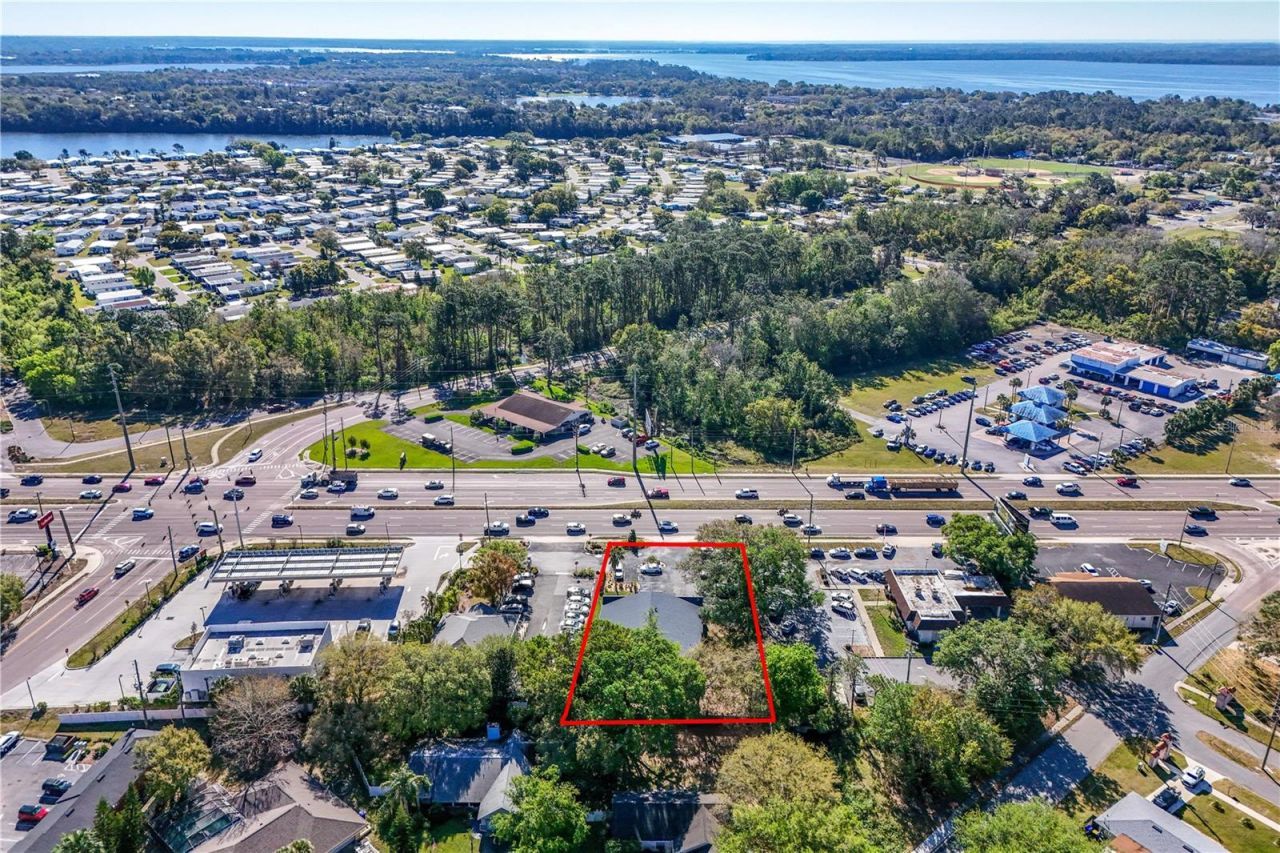 205 E Burleigh Boulevard, Tavares, FL 32778 Photo