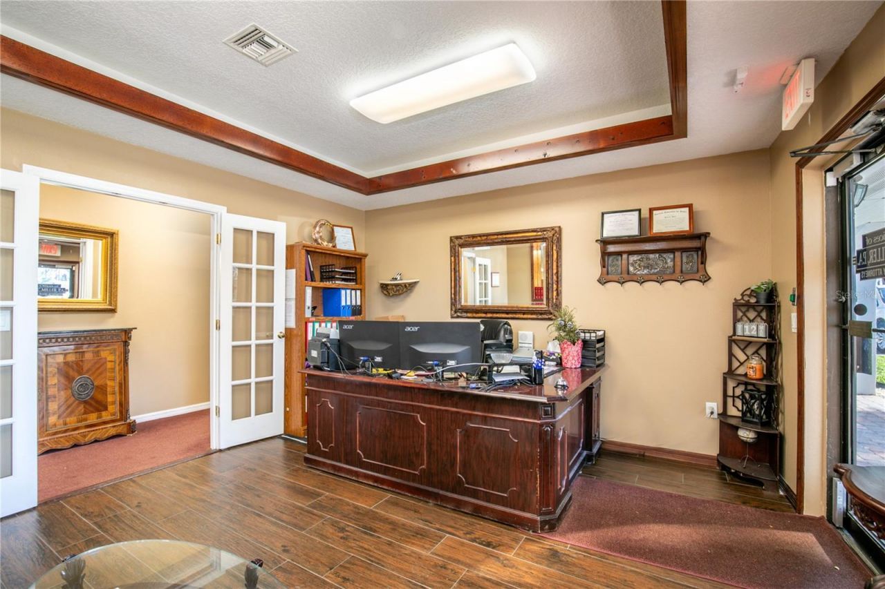 205 E Burleigh Boulevard, Tavares, FL 32778 Photo