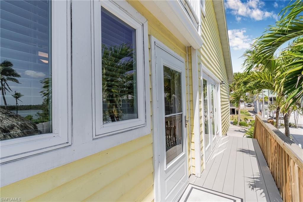 188 Bayview Ave, Fort Myers Beach, FL 33931 Photo