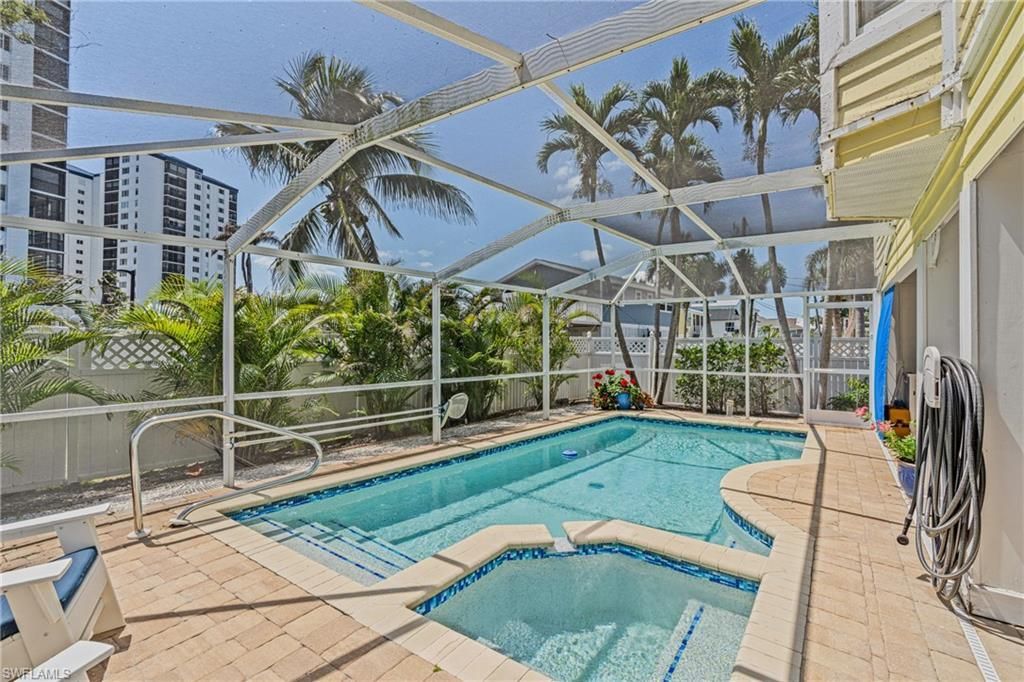 188 Bayview Ave, Fort Myers Beach, FL 33931 Photo