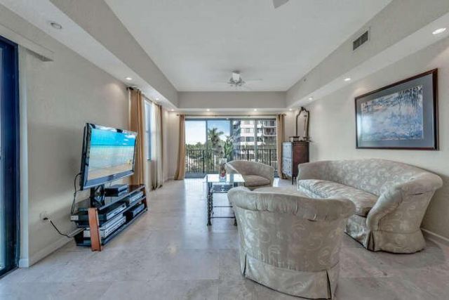 1640 Presidential Way, Unit 501, West Palm Beach, FL 33401 Photo