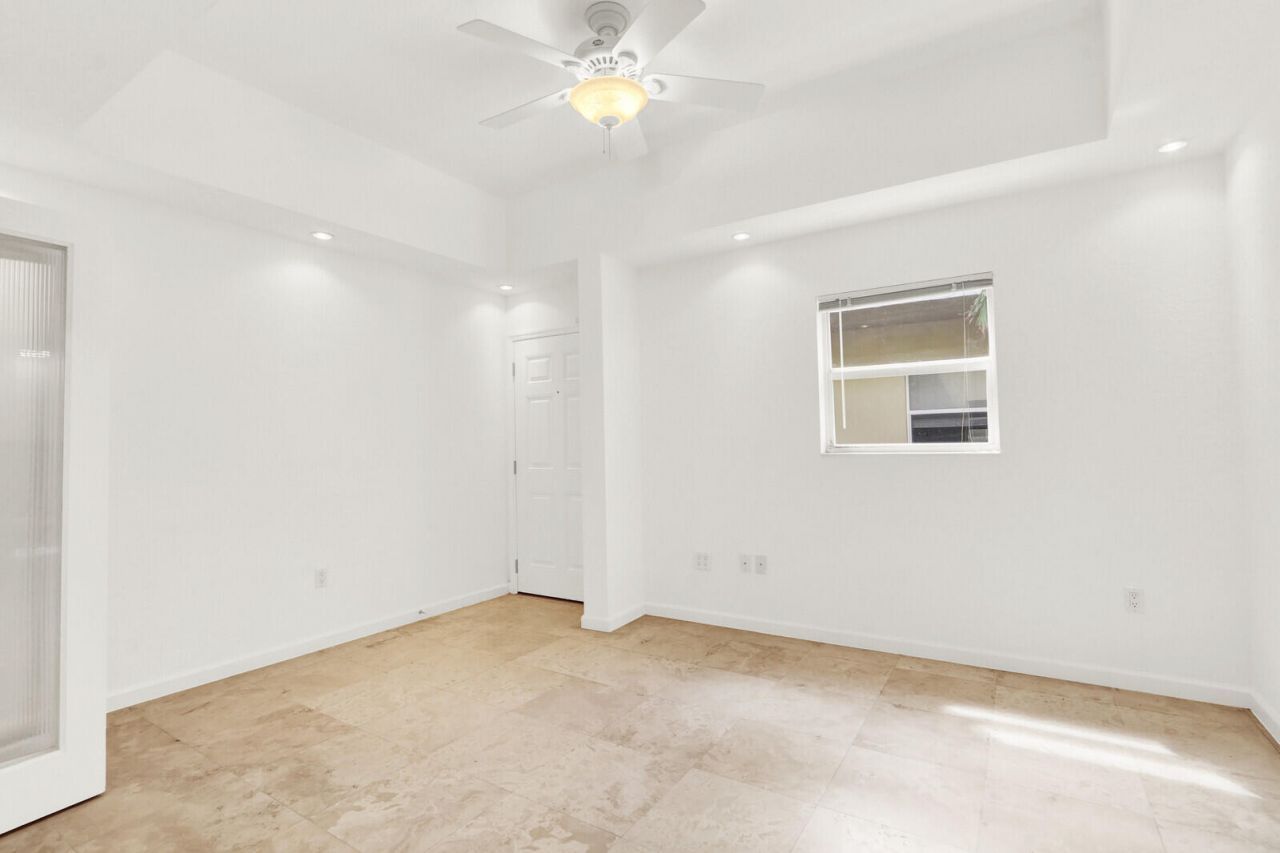 1640 Presidential Way, Unit 501, West Palm Beach, FL 33401 Photo